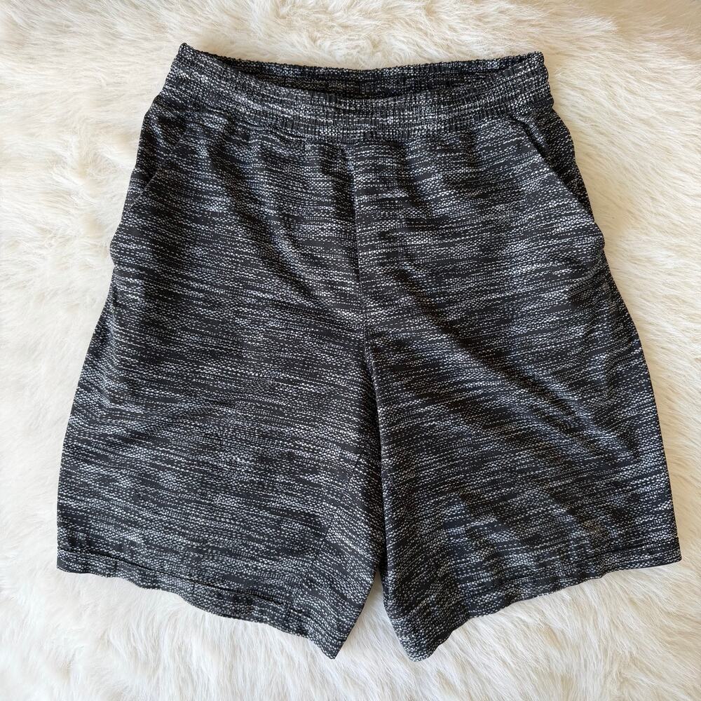 Mens Lululemon Pace Breaker Shorts sz Small with liner black white
